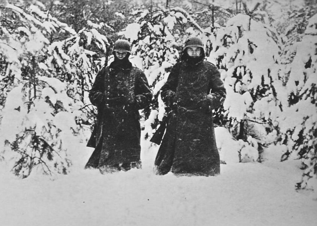 1941: Winter breaks apart Hitler's two-front war